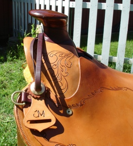 3B Visalia-style old-timer saddle with polished wood horn
